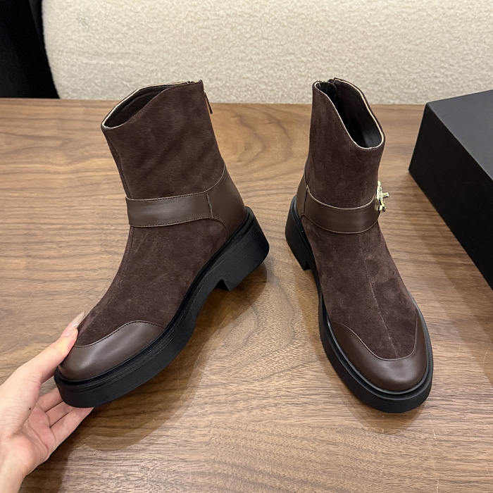Brown Suede Short Boots With Chunky Heels And Round Toes