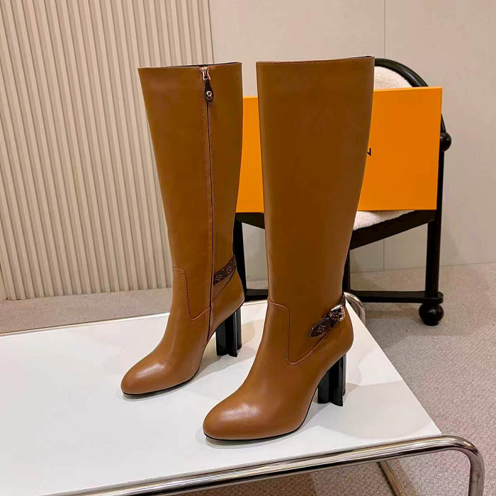 Chunky High Heel Knee High Boots With Side Zipper