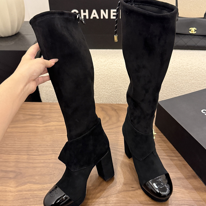 Chunky Heeled Suede Long Boots With Patent Cap Toe