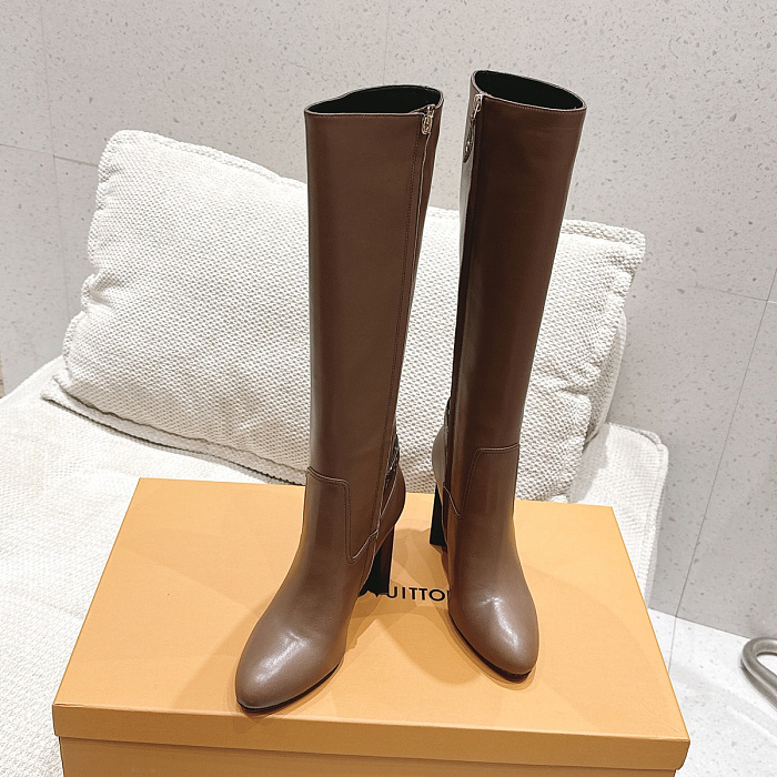 Chunky Heeled Knee High Boots With Side Zipper And Buckle Detail