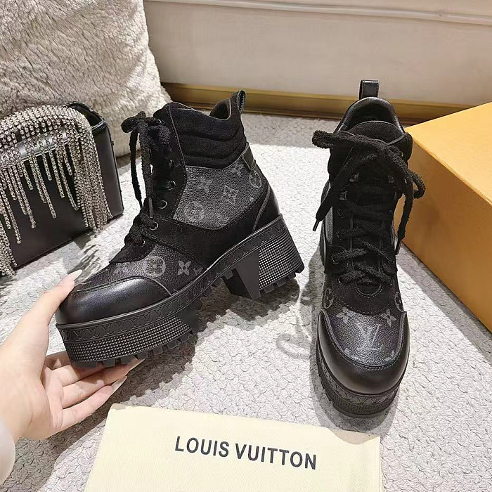 Chunky Platform Lace Up High Top Boots