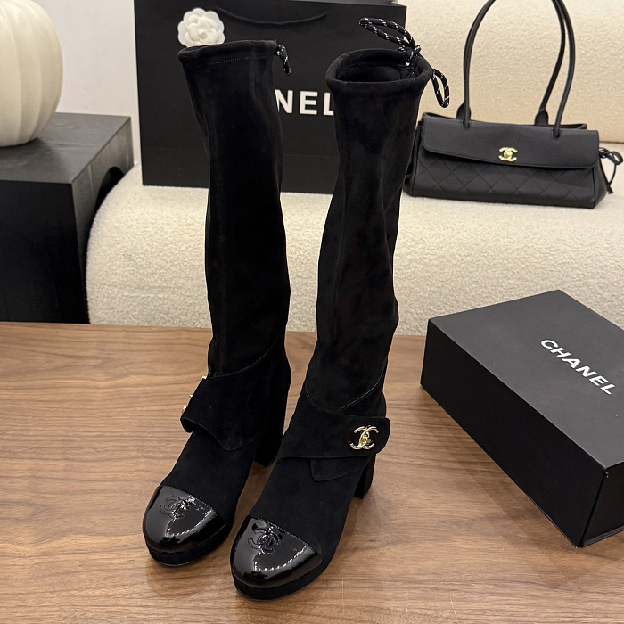 Chunky Heeled Suede Long Boots With Patent Cap Toe