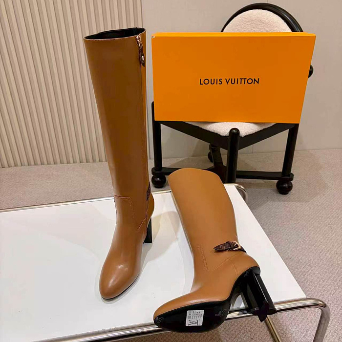 Chunky High Heel Knee High Boots With Side Zipper