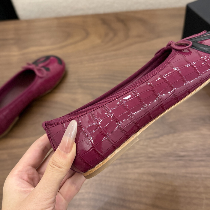 Patent Leather Bow Embellished Ballet Flats