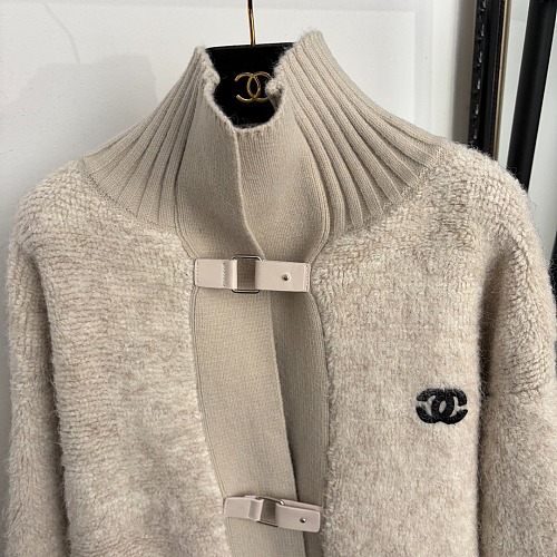Metallic Buckle Ribbed Knit Turtleneck Cardigan Outerwear