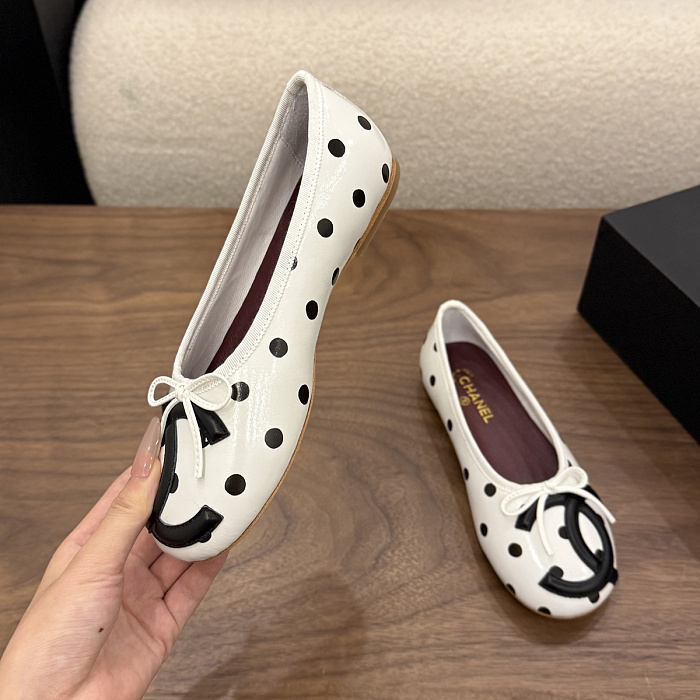 Polka Dot Bow Decorated Ballet Flats