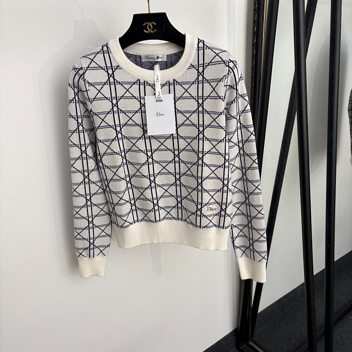 Contrast Argyle Pattern Crew Neck Long Sleeve Knit Sweater