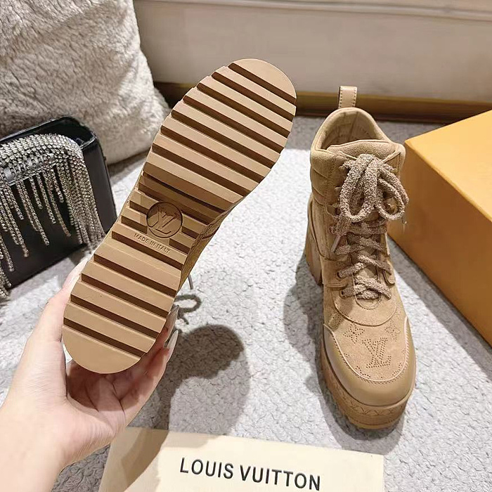 Chunky Suede Lace-Up Platform Boots