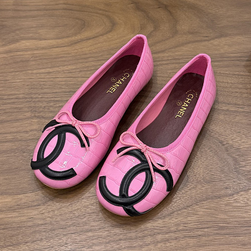 Pink Crocodile Texture Ballet Flats With Bow And Accent