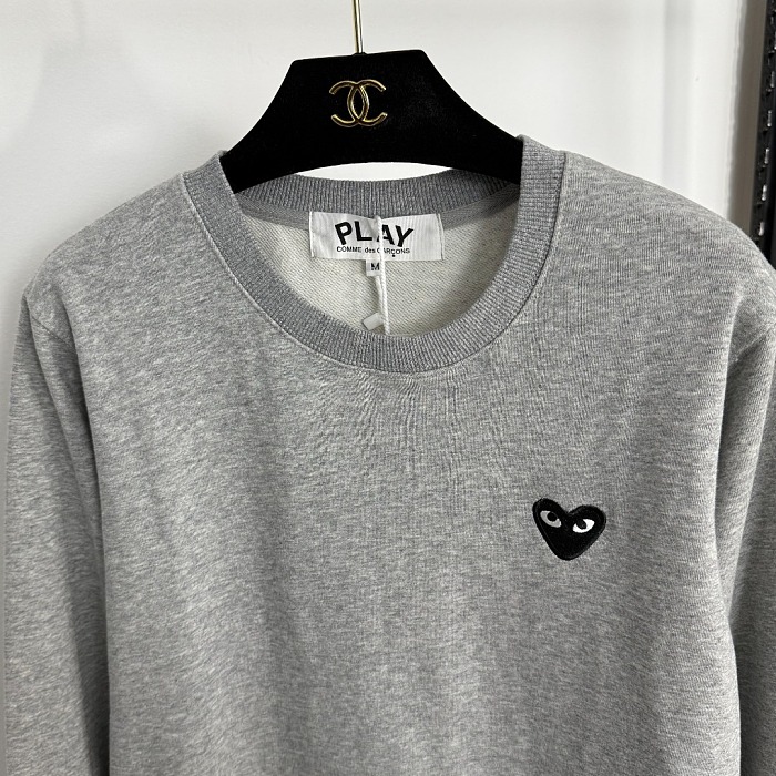 Heart And Eye Embroidered Pullover Long Sleeve Sweatshirt