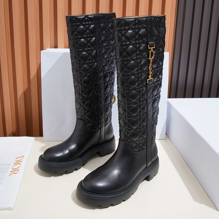 Quilted Pattern Leather Knee High Boots With Chunky Sole