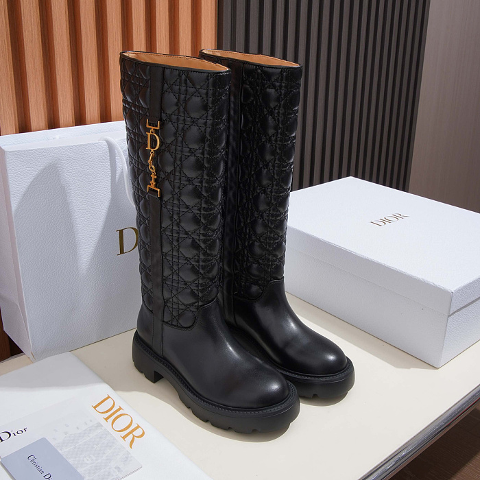 Quilted Pattern Leather Knee High Boots With Chunky Sole