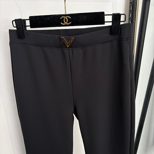 Metal V Letter High Waist Slimming Flare Trousers