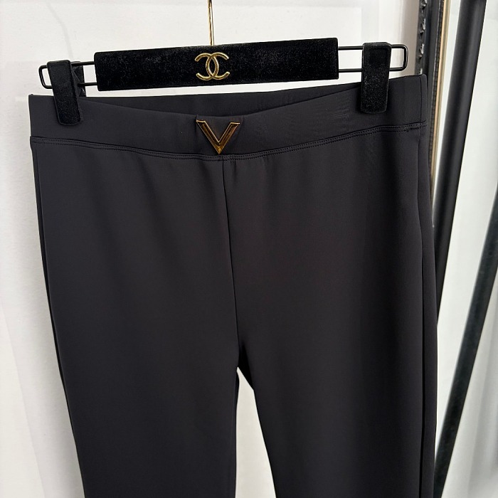 Metal V Letter High Waist Slimming Flare Trousers