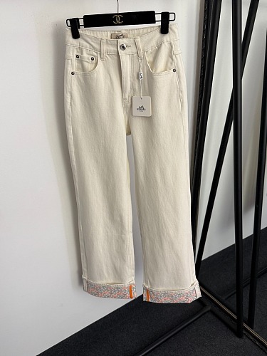 Chic Graphic Print Rolled Cuff Slim Fit Denim Pants