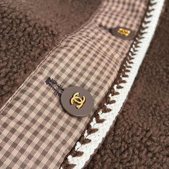 Contrast Trim Letter Embroidered Fleece Vest Jacket