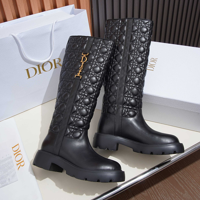 Quilted Pattern Leather Knee High Boots With Chunky Sole