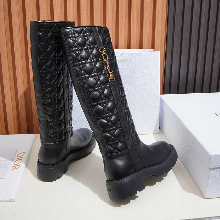 Quilted Pattern Leather Knee High Boots With Chunky Sole