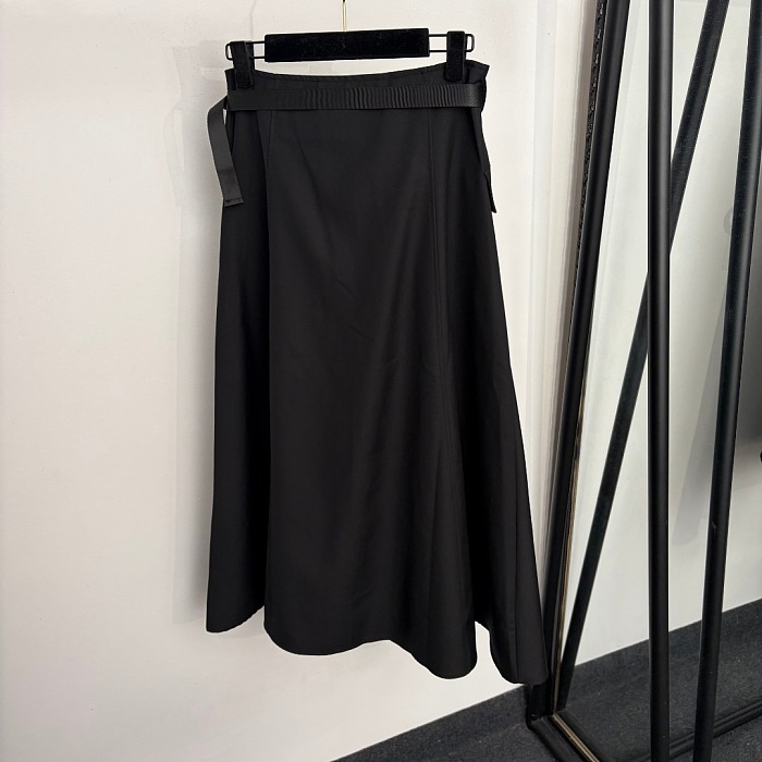 Triangle Detail Belt Bag High Waist Button Front Midi Skirt