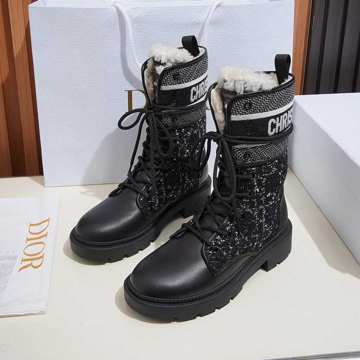 Lace-Up Lug Sole Chunky Winter Boots