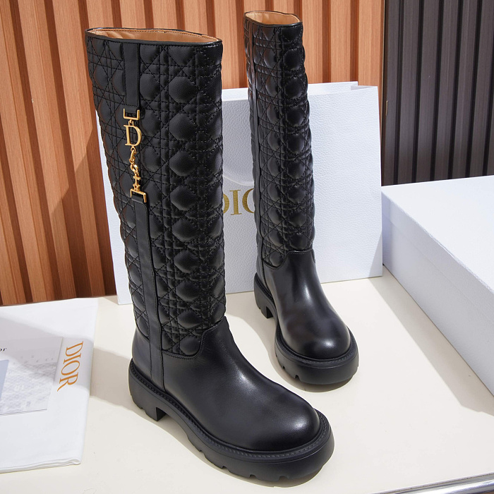 Quilted Pattern Leather Knee High Boots With Chunky Sole