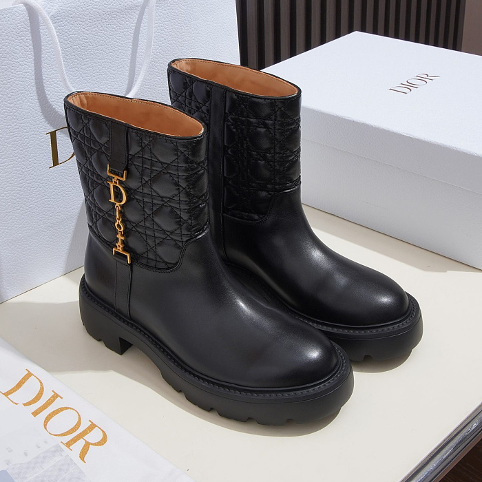 Quilted Panel Leather Lug Sole Boots