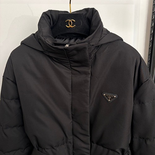 Puffer Jacket With Safety Buckle Belt And Triangular Graphic Detail