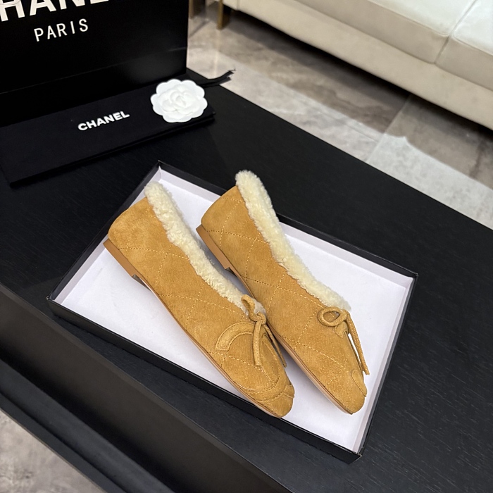 Faux Shearling Lined Suede Bow Flat Slippers