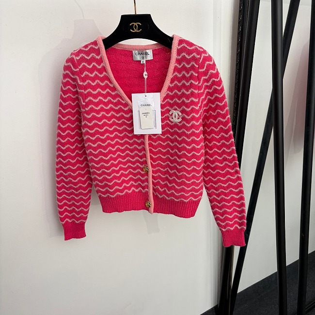 Scalloped Stripe V Neck Metallic Wool Blend Cardigan
