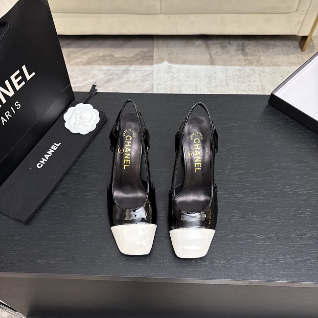 Black Patent Leather Block Heel Mary Jane Shoes With Contrasting White Cap Toe And Slingback Strap