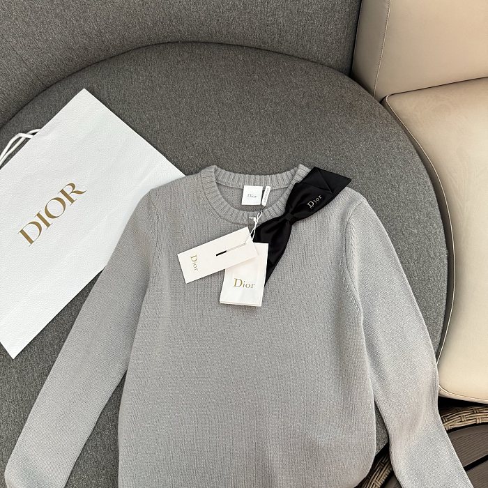 Oversized Bow Accent Crew Neck Cashmere Blend Knit Pullover