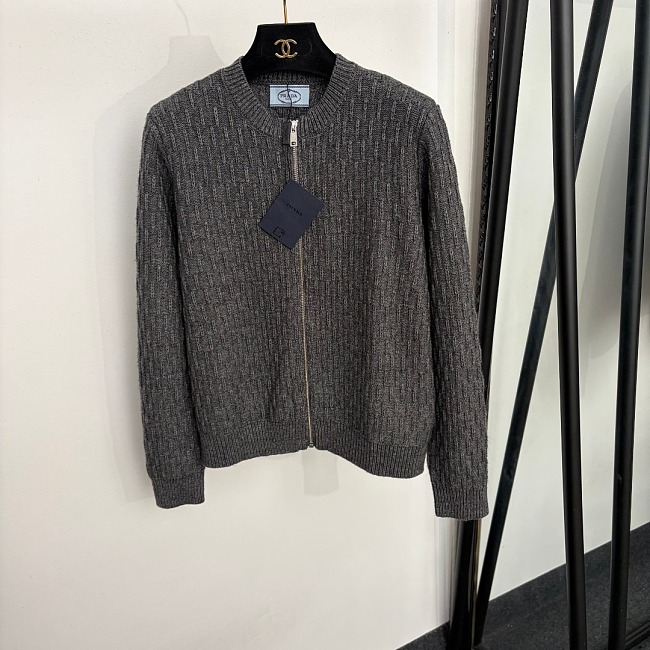 Cozy Zip Up Wool Knit Cardigan With Ribbed Trim