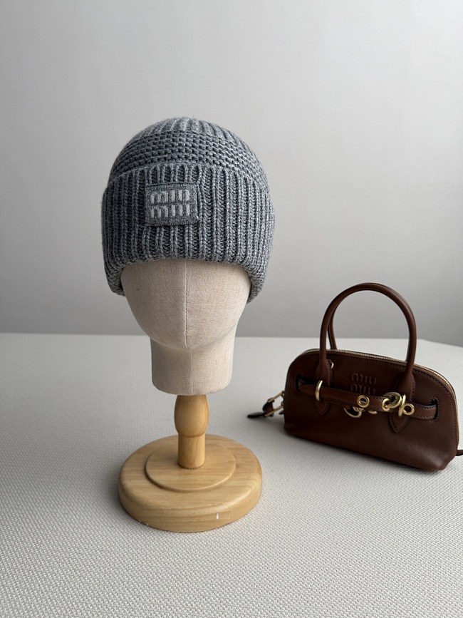 Cozy Ribbed Knit Cashmere Blend Foldover Beanie Hat
