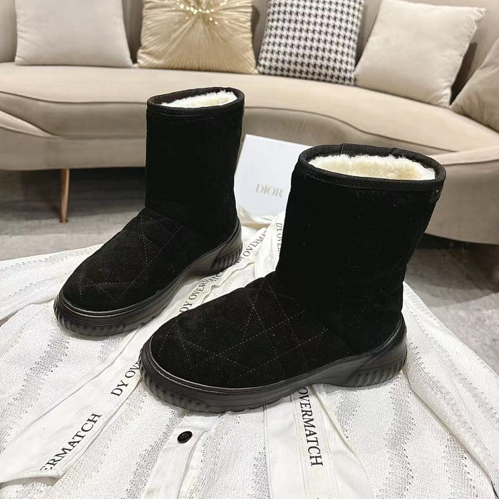 Black Suede Faux Fur Lined Winter Boots
