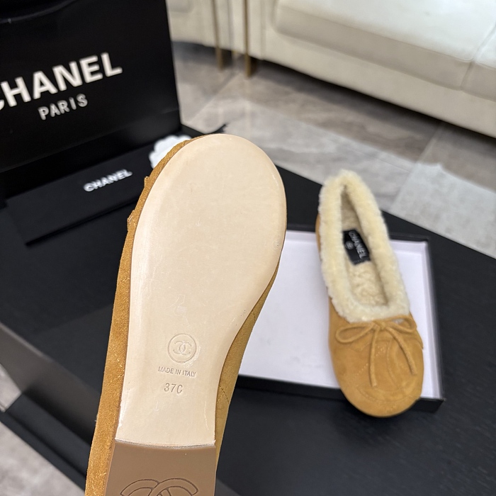 Faux Shearling Lined Suede Bow Flat Slippers