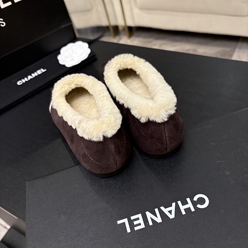 Faux Shearling Lined Suede Slip On Slippers With Quilted Detail