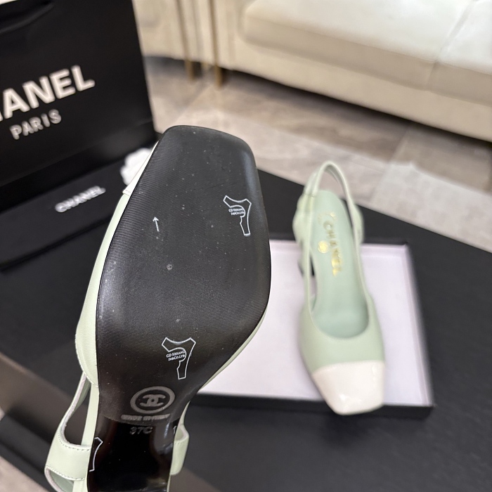 Chunky Heel Square Toe Contrast Cap Toe Slingback Pumps