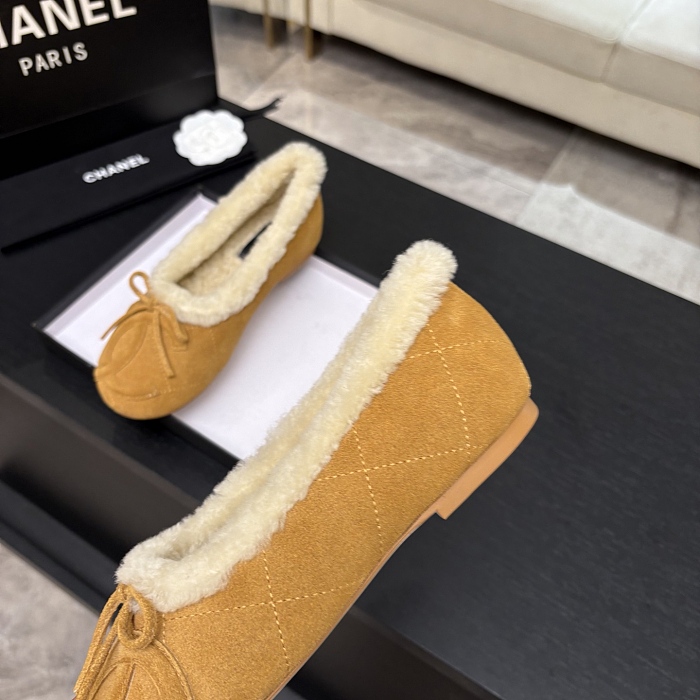 Faux Shearling Lined Suede Bow Flat Slippers
