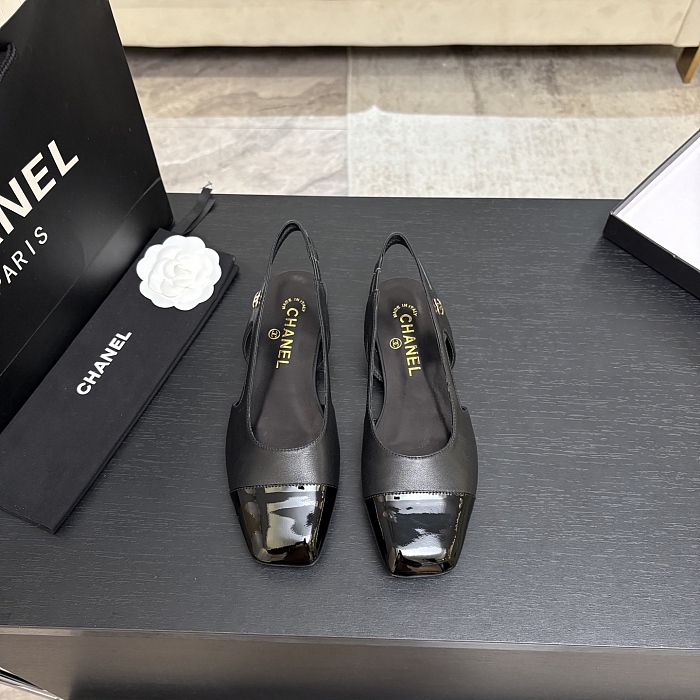 Black Closed Toe Slingback Pumps With Patent Cap Toe