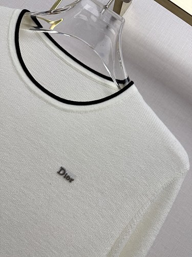 Contrast Trim Metallic Icon Detail Crew Neck Knit Sweater