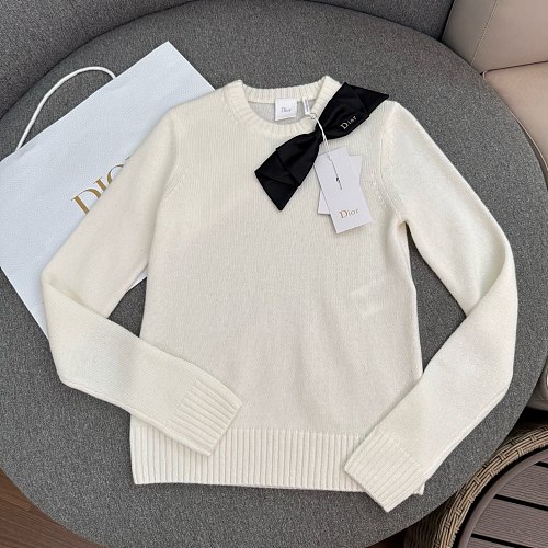 Oversized Bow Accent Cashmere Knit Sweater With Letter Print Crew Neck