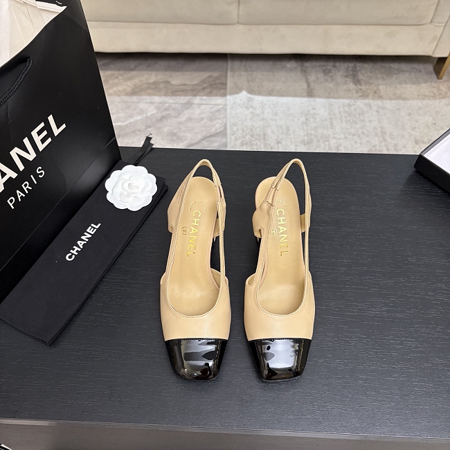 Chunky High Heel Slingback Pumps With Cap Toe