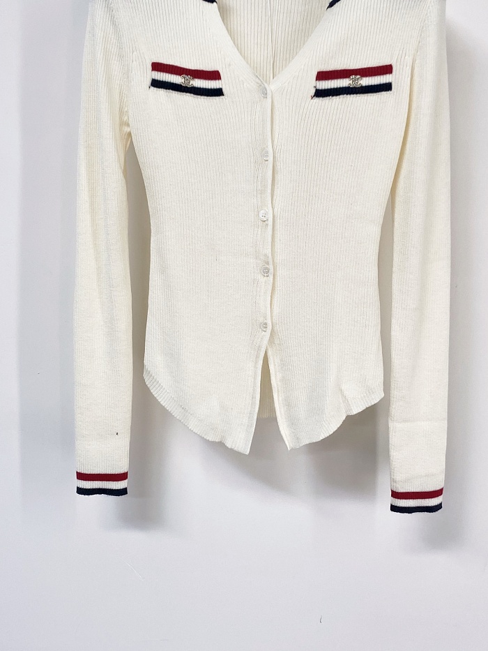 Tri Color Breathable Long Sleeve Top With Graphic Detail