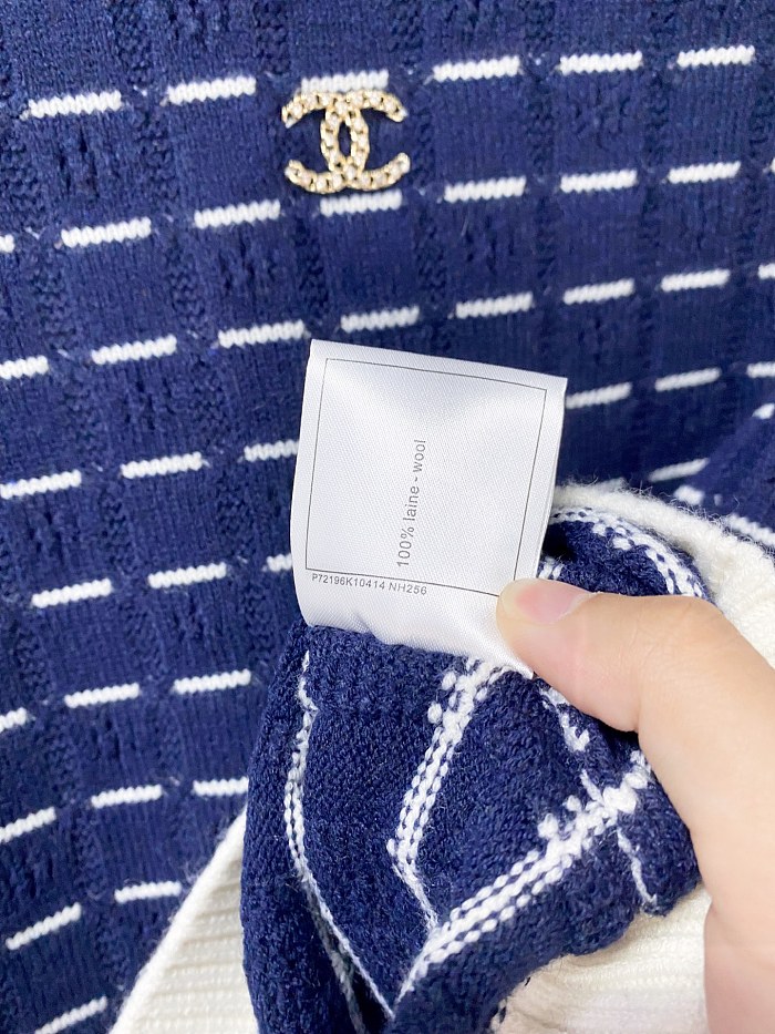 Chic Letter Print Breathable Long Sleeve Knit Pullover Top