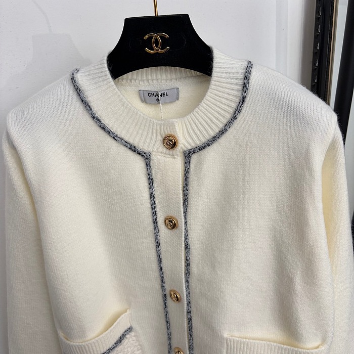 Chic Contrast Trim Button Up Pocket Knit Cardigan