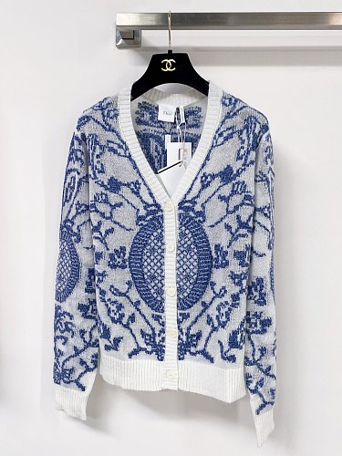 Color Block Tricolor Slim Fit Cardigan With Graphic Detail