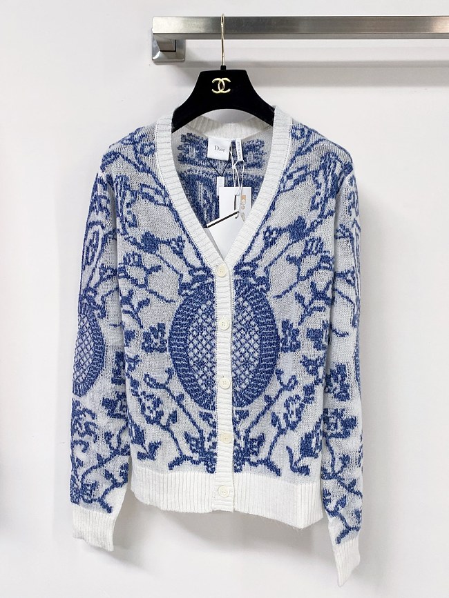 Color Block Tricolor Slim Fit Cardigan With Graphic Detail