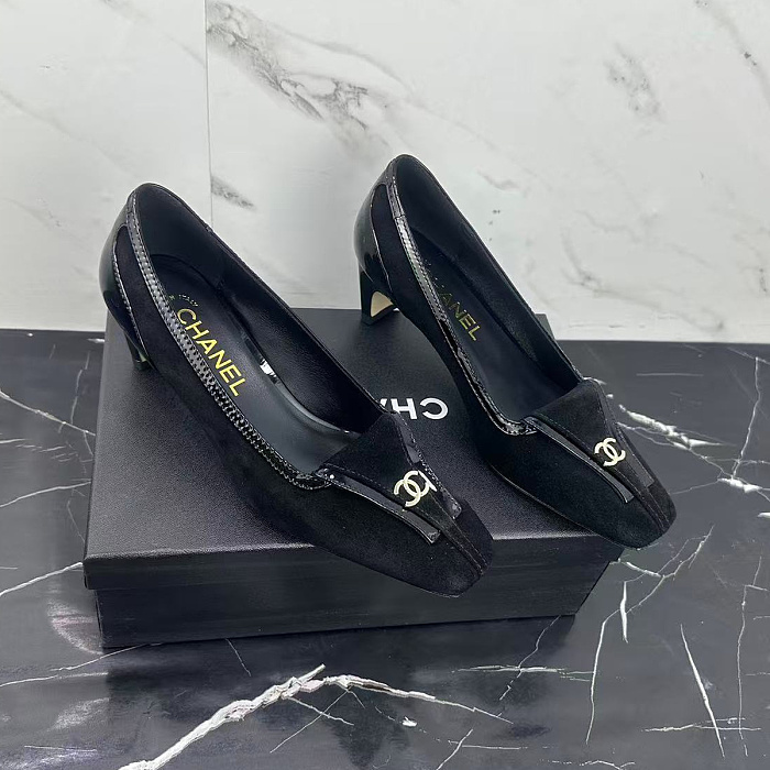 Black Suede And Patent Leather High Heel Pumps With Square Toe