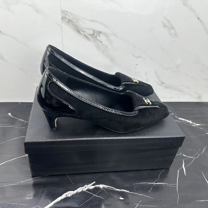 Black Suede And Patent Leather High Heel Pumps With Square Toe