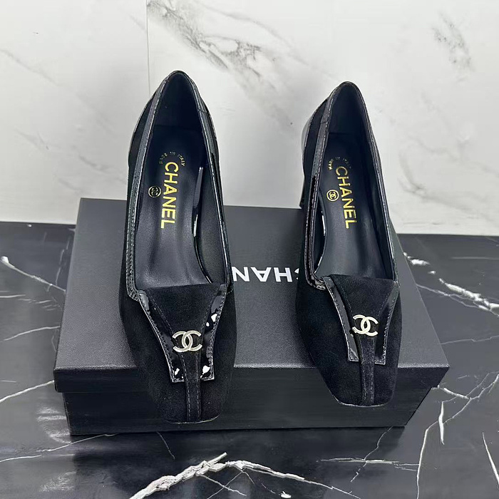 Black Suede Patent Leather High Heel Pumps With Closed Toe